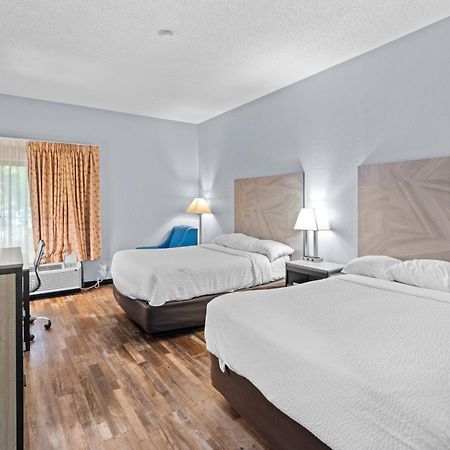 Baymont By Wyndham Lawrence Otel Dış mekan fotoğraf