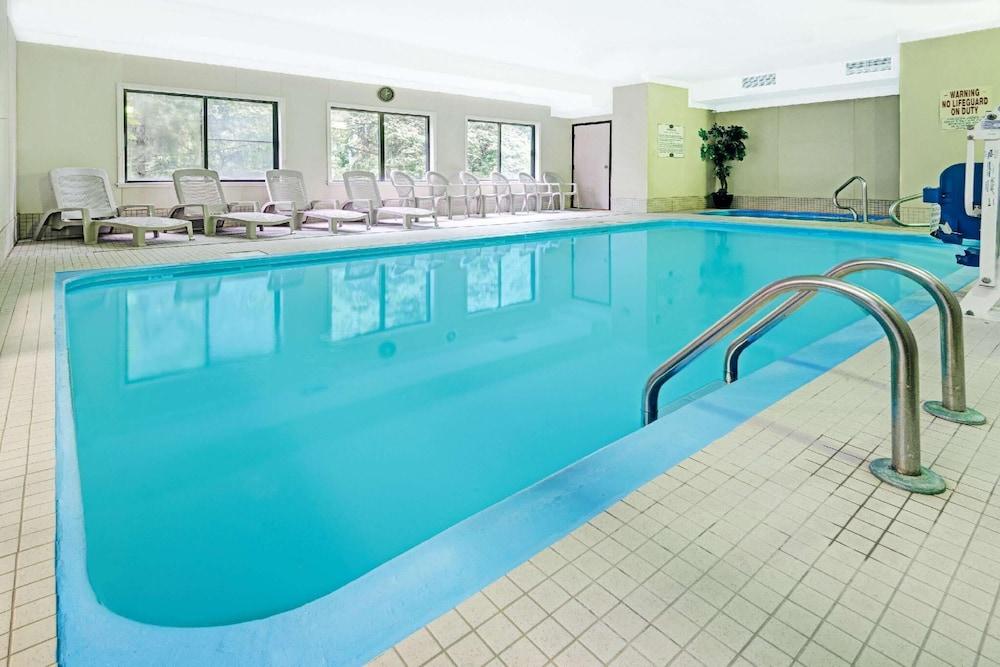 Baymont By Wyndham Lawrence Otel Dış mekan fotoğraf